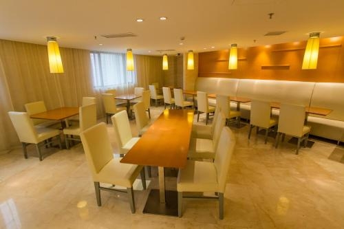 Imagen general del Hotel Ji Hotel (Shenzhen Convention and Exhibition Center). Foto 4