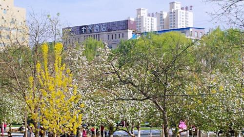 Imagen general del Hotel Ji Lanzhou West Railway Station North. Foto 3