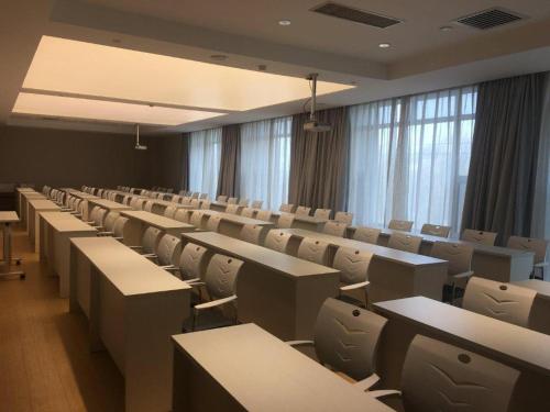 Imagen general del Hotel Ji Lanzhou West Railway Station North. Foto 7