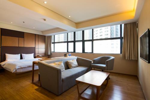 Imagen de la habitación del Hotel Ji Shanghai Hongqiao Hub Jiuting. Foto 6