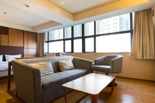 Imagen general del Hotel Ji Shanghai Kangqiao Xiupu Road. Foto 3