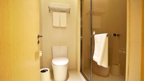 Imagen de la habitación del Hotel Ji Tianjin Shiyijing Road. Foto 7