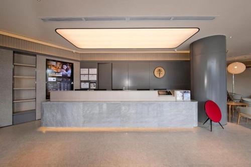 Imagen general del Hotel Ji Xiamen Convention and Exhibition Center California City Plaza. Foto 7