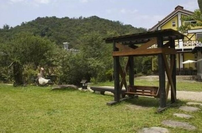 Imagen de los exteriores del Hotel Jia Yuan Resort. Foto 32