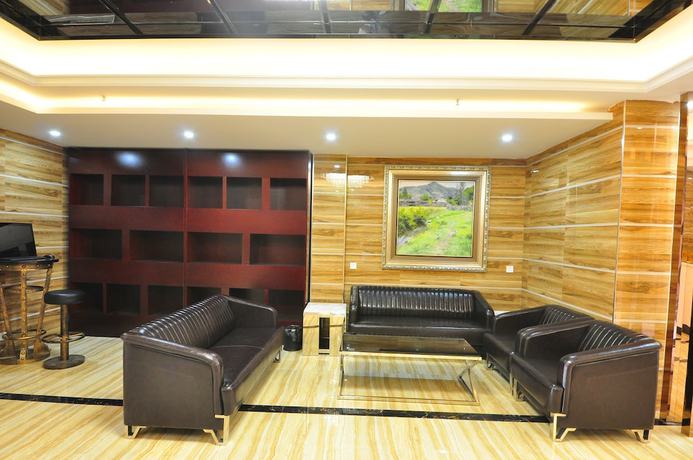 Imagen de los interiores del Hotel Jiamei. Foto 19