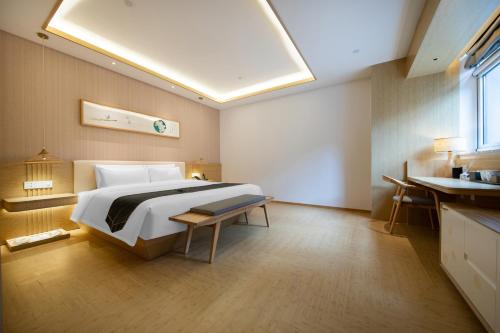 Imagen general del Hotel Jianguo Hidden Shijiazhuang Zhengding Ancient City. Foto 9