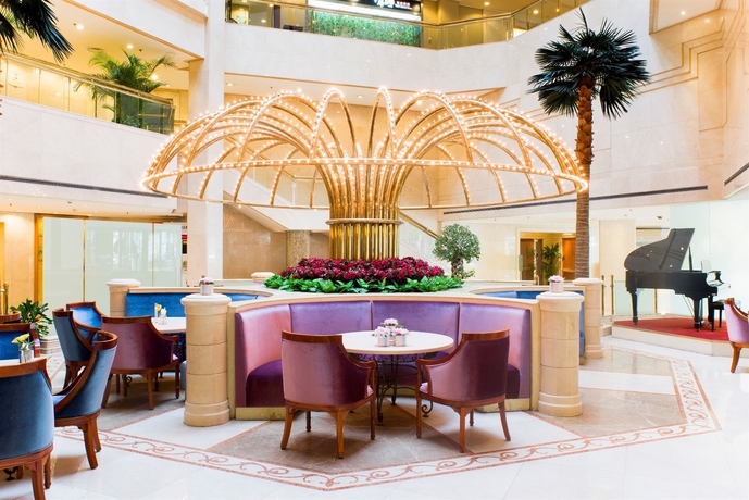 Imagen del bar/restaurante del Hotel Jianguo Shanghai. Foto 3