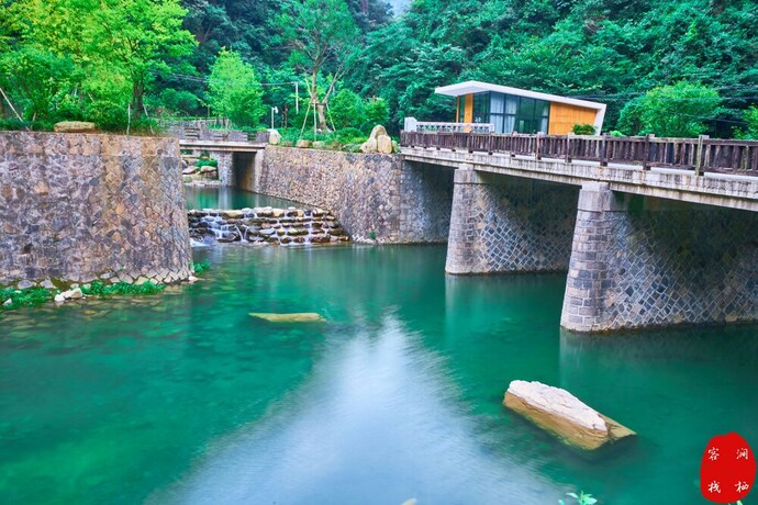 Imagen de los exteriores del Hotel Jianqikezhan. Foto 20