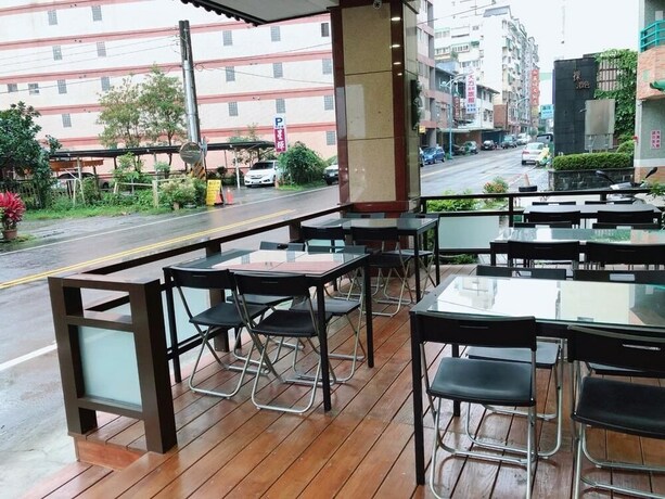 Imagen del bar/restaurante del Hotel Jiaoxi Hot Springs. Foto 15
