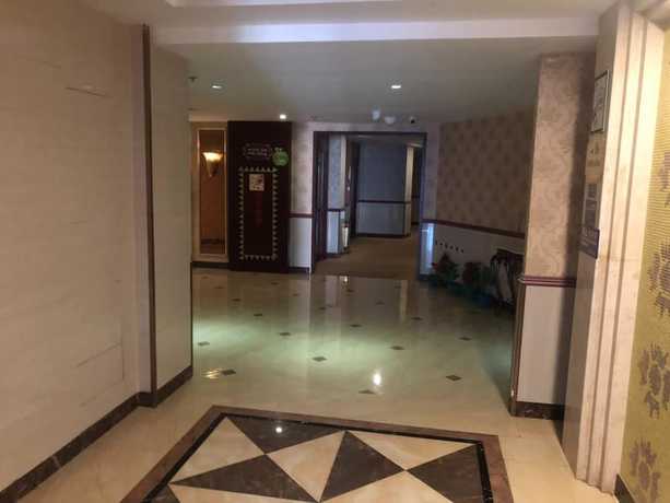 Imagen de los interiores del Hotel Jiaxing Yijiangnan Holiday. Foto 16