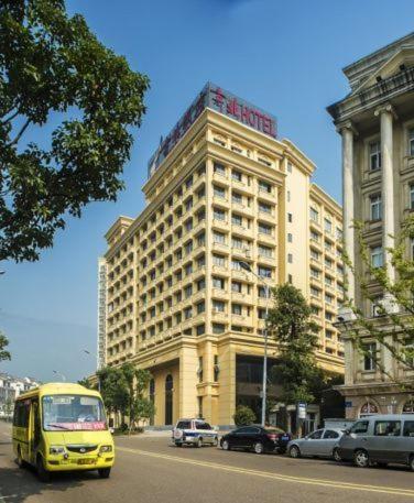 Imagen de los exteriores del Hotel Jibei. Foto 8