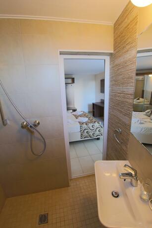 Imagen general del Hotel Jijo\'s. Foto 24