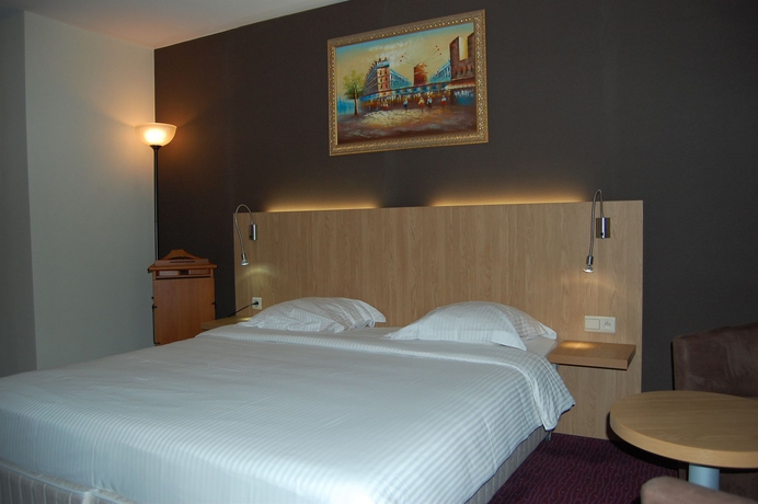 Imagen de la habitación del Hotel Jill Brussels. Foto 6