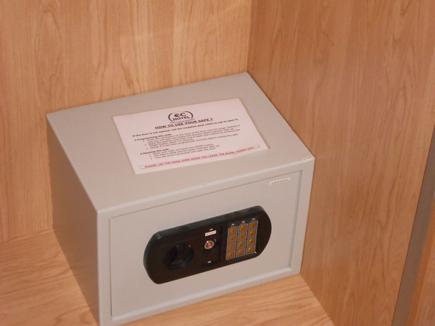 Imagen de la habitación del Hotel Jill Brussels. Foto 12