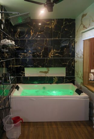 Imagen general del Hotel Jim Corbett National Park. Foto 7
