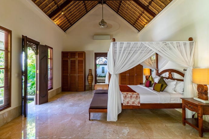 Imagen de la habitación del Hotel Jimbaran Beach Villas By Nakula. Foto 9