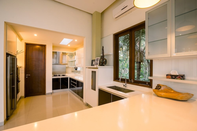 Imagen de la habitación del Hotel Jimbaran Sea View Villa. Foto 18