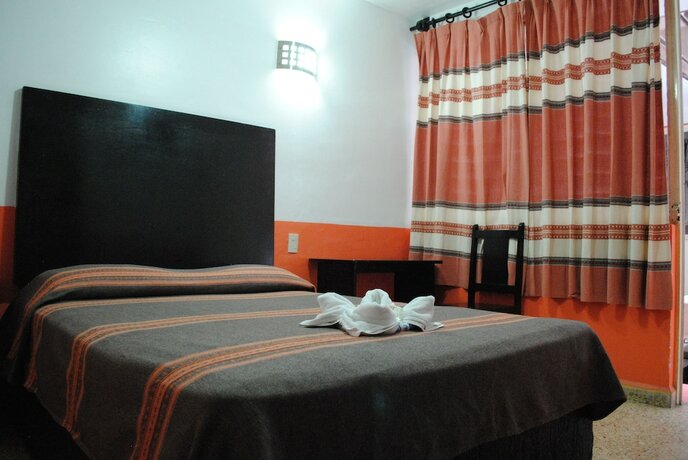Imagen general del Hotel Jim&eacute;nez. Foto 6