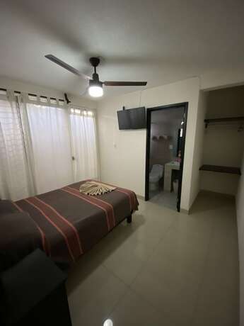 Imagen de la habitación del Hotel Jim&eacute;nez. Foto 15