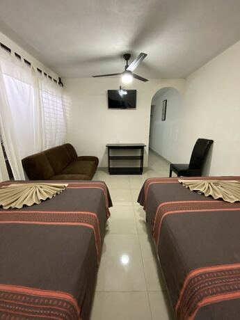 Imagen de la habitación del Hotel Jim&eacute;nez. Foto 16