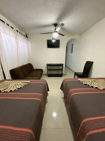 Imagen de la habitación del Hotel Jim&eacute;nez. Foto 18