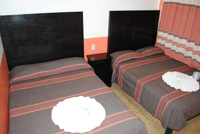 Imagen de la habitación del Hotel Jim&eacute;nez. Foto 21
