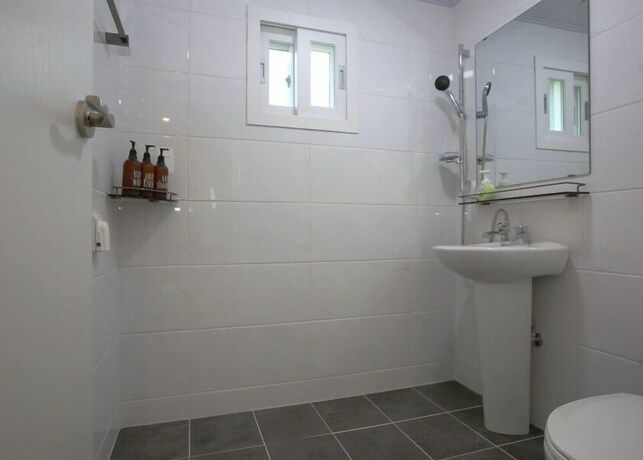 Imagen de la habitación del Hotel Jimian. Foto 22