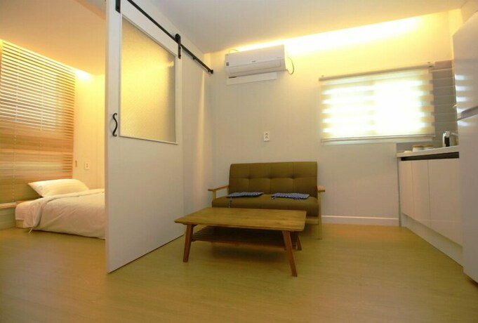 Imagen de la habitación del Hotel Jimian. Foto 26