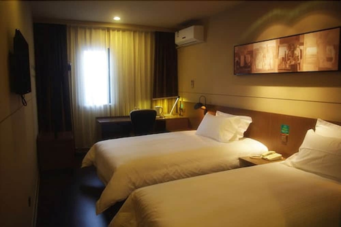 Imagen de la habitación del Hotel Jin Jiang Inn Shanghai Hongqiao Station. Foto 6