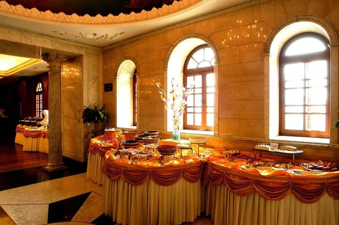 Imagen del bar/restaurante del Hotel Jin Jiang Pacific Shanghai. Foto 2