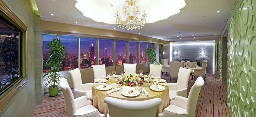 Imagen del bar/restaurante del Hotel Jin Jiang Tower. Foto 2