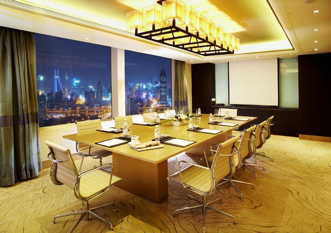 Imagen de los interiores del Hotel Jin Jiang Tower. Foto 11