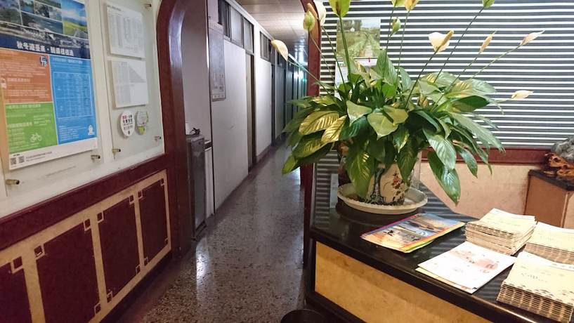 Imagen de los interiores del Hotel Jin Lon. Foto 18