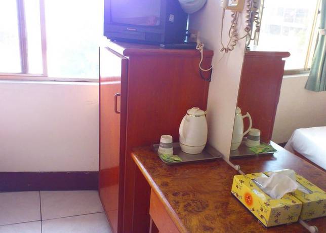 Imagen de la habitación del Hotel Jin Lon. Foto 7