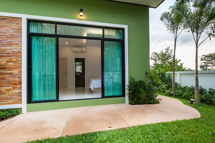 Imagen de los exteriores del Hotel Jinda Resort. Foto 13