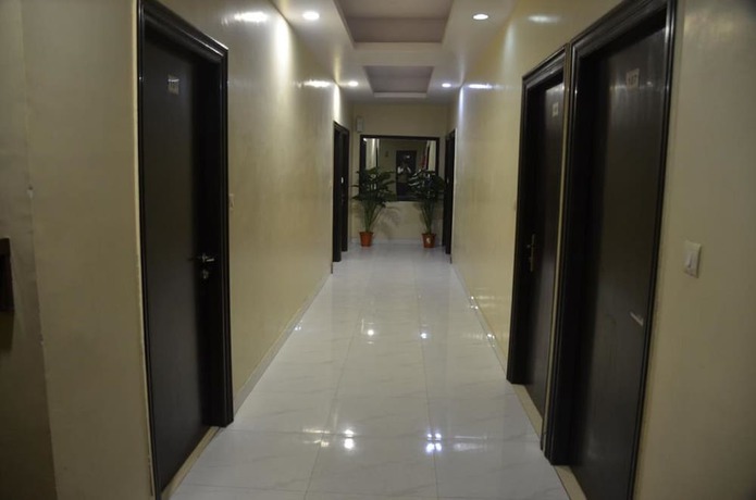 Imagen de los interiores del Hotel Jinendra Inn Jaipur. Foto 17
