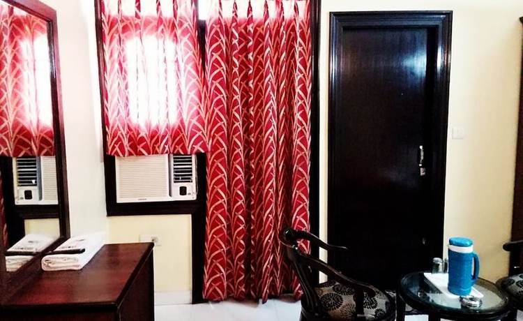 Imagen de la habitación del Hotel Jinendra Inn Jaipur. Foto 13