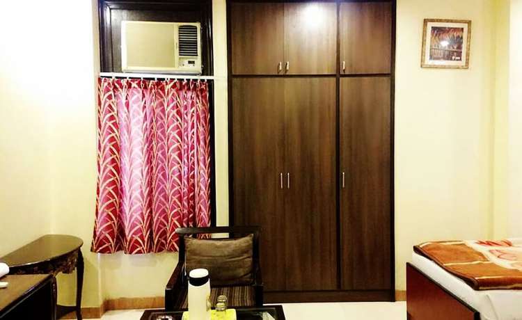 Imagen de la habitación del Hotel Jinendra Inn Jaipur. Foto 15