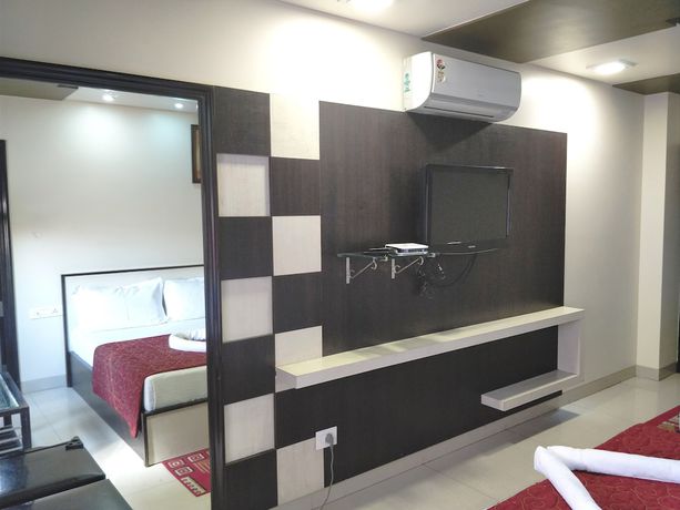 Imagen de la habitación del Hotel Jinendra Palace. Foto 18