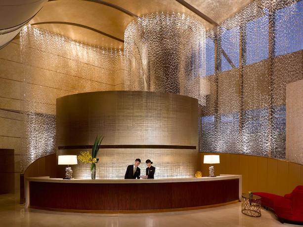 Imagen de los interiores del Hotel Jing An Shangri-la, Shanghai. Foto 9