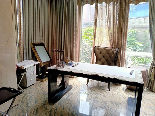 Imagen de los interiores del Hotel Jingtai Lidu. Foto 18