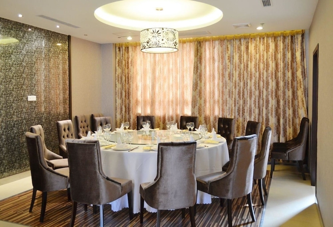 Imagen del bar/restaurante del Hotel Jingyuehotel. Foto 5