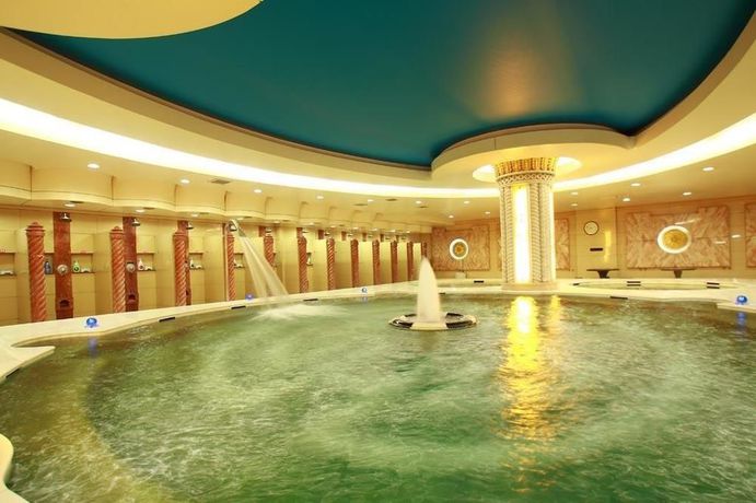 Imagen de la piscina del Hotel Jinhua Hotel - Dalian. Foto 15