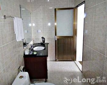 Imagen de la habitación del Hotel Jinhuan - Jiuhuashan. Foto 7