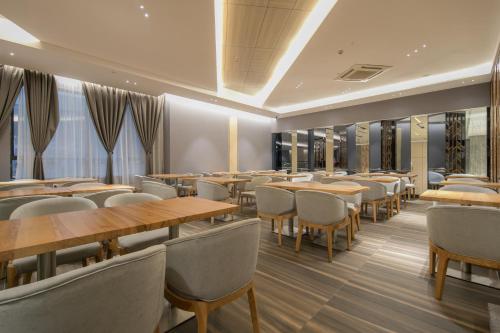 Imagen general del Hotel Jinhui Royal Navigation International. Foto 9