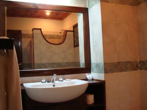 Imagen de la habitación del Hotel Jinja Nile Resort. Foto 4