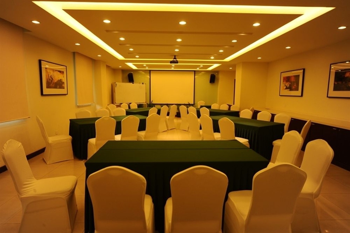 Imagen de los interiores del Hotel Jinjiang Huamu Inn Shanghai. Foto 5