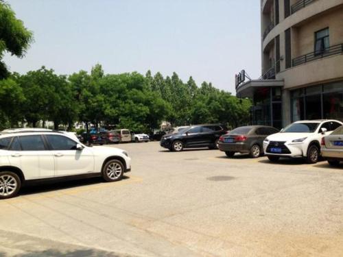 Imagen general del Hotel Jinjiang Inn Baoding Military School Square. Foto 1
