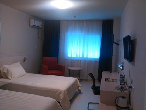 Imagen de la habitación del Hotel Jinjiang Inn Baotou Railway Station. Foto 6