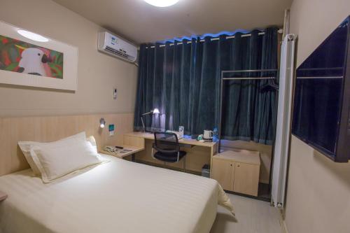 Imagen de la habitación del Hotel Jinjiang Inn Beijing Gucheng North Road. Foto 8